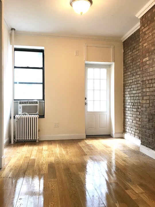 491 2nd Ave in New York, NY - Building Photo