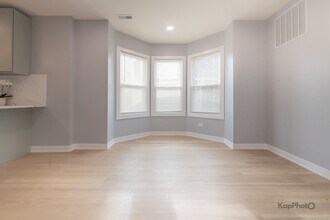 2821 S Emerald Ave in Chicago, IL - Building Photo - Building Photo