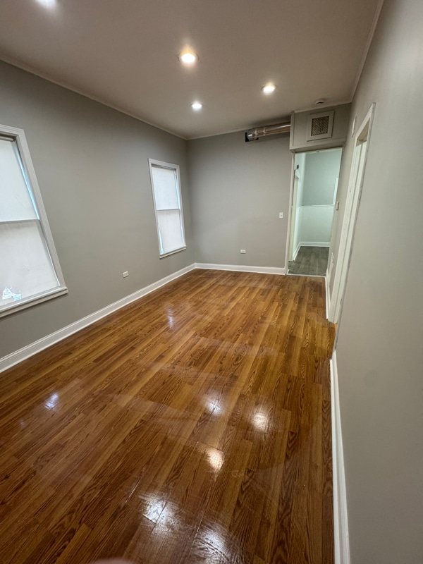 property at 3834 N Nottingham Ave