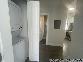 81 Park Dr in Boston, MA - Building Photo - Building Photo