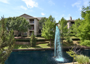 Creekside at North Beach in Fort Worth, TX - Building Photo - Building Photo