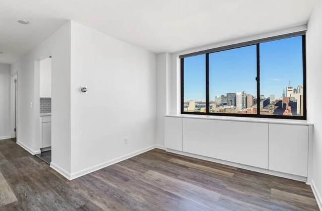 520 W 43rd St in New York, NY - Foto de edificio - Building Photo