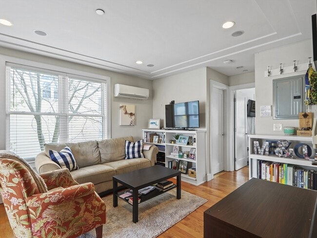 104 D St, Unit 2