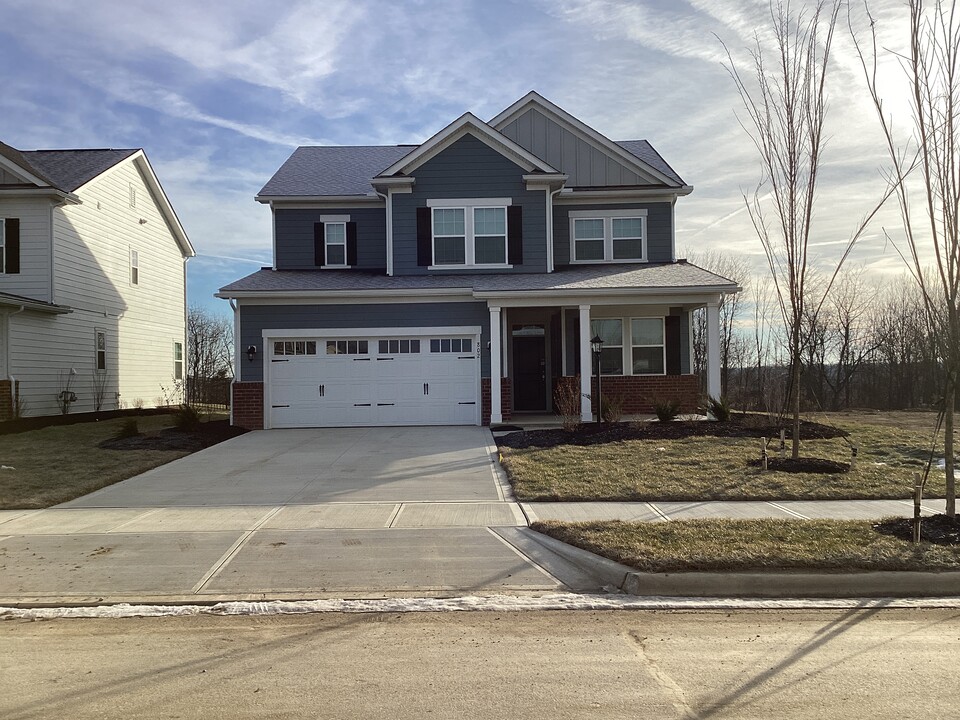 802 Castor Ct in Sunbury, OH - Building Photo