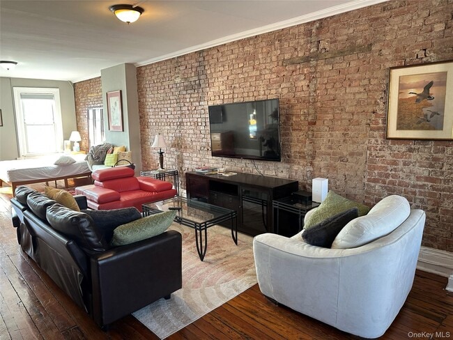 property at 118 Main St