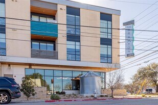 4811 Woodrow Ave in Austin, TX - Building Photo