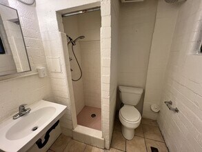 1643 S State St in Orem, UT - Building Photo - Building Photo