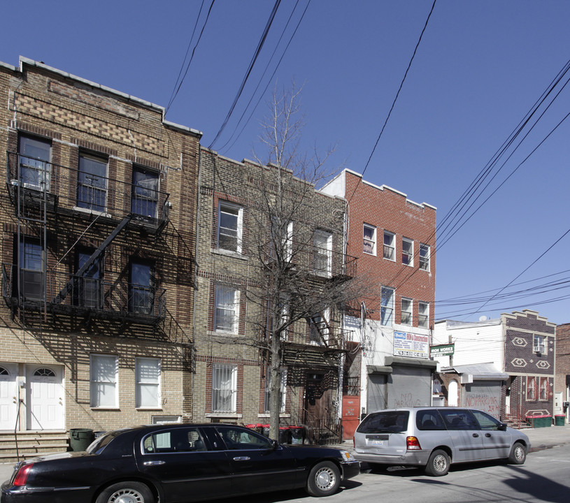 2764 W 15th St in Brooklyn, NY - Foto de edificio