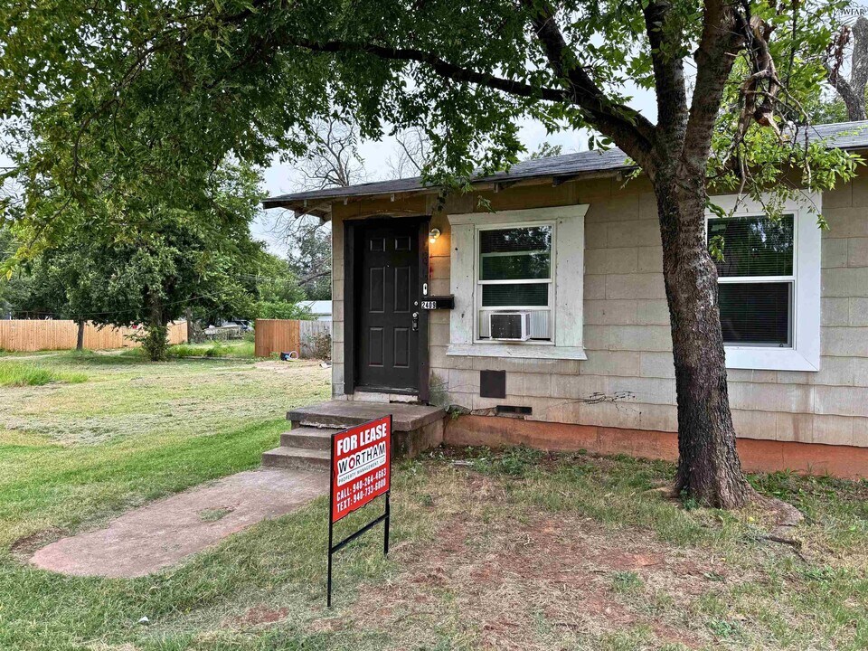 2409 Ave D in Wichita Falls, TX - Building Photo