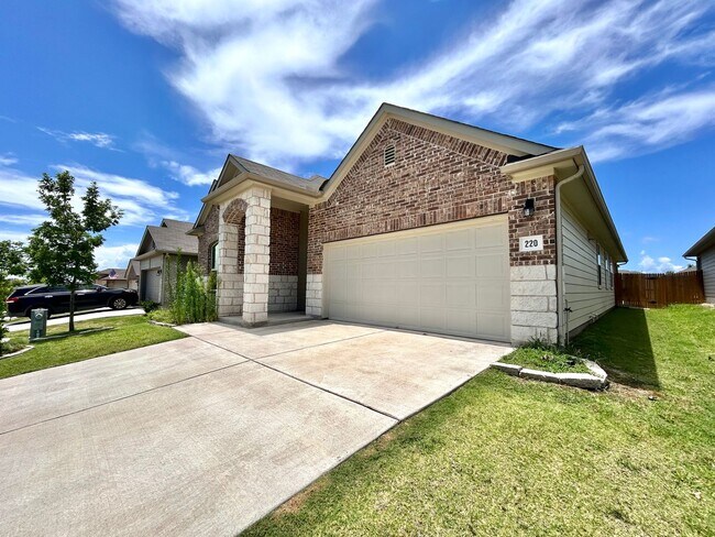 220 Cherry Laurel Ln in Niederwald, TX - Building Photo - Building Photo