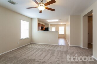 20919 Gastonbury Ln in Humble, TX - Foto de edificio - Building Photo