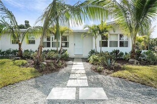 901 E Madison Ave in Stuart, FL - Building Photo