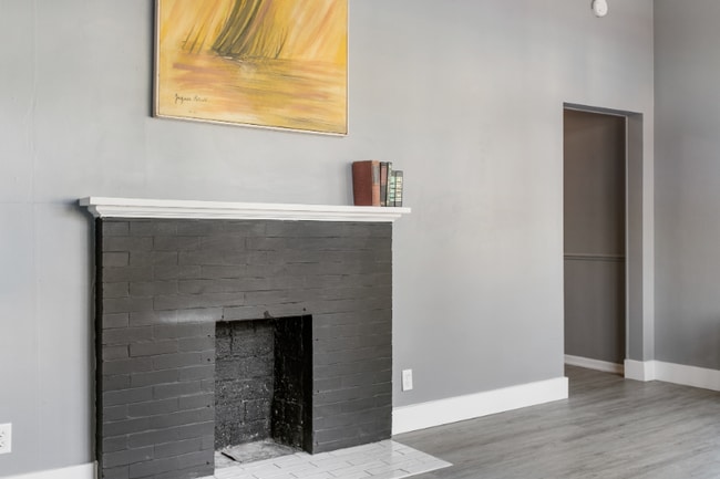 1223 Terrace St, Unit A in Muskegon, MI - Building Photo - Building Photo