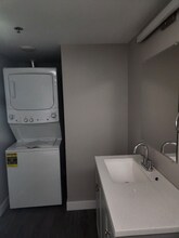 1616 W Bender Rd in Glendale, WI - Building Photo - Building Photo