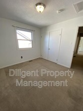 1103 Huntington Cir in Peterborough, ON - Building Photo - Building Photo