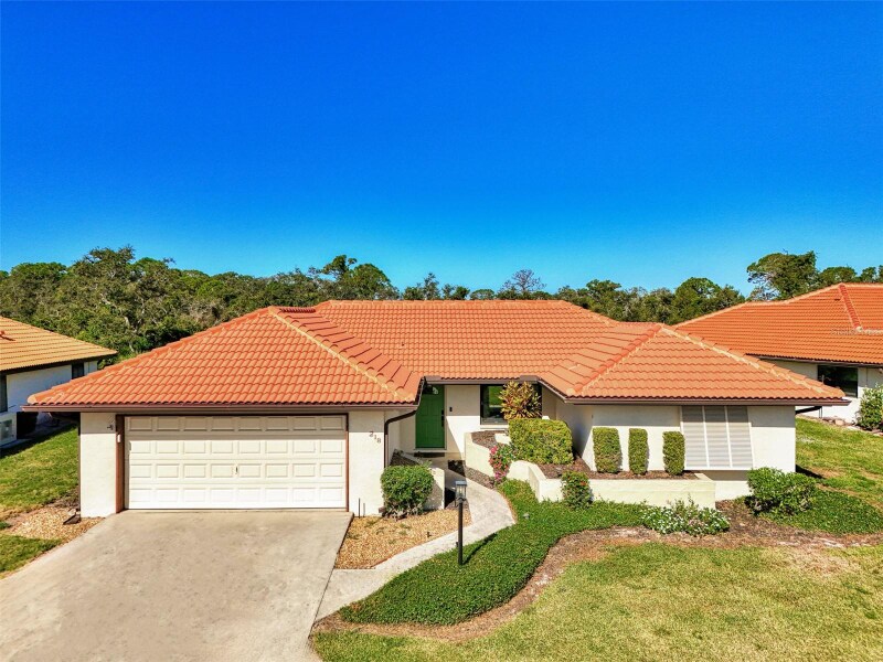 218 Laurel Hollow Dr in Nokomis, FL - Building Photo