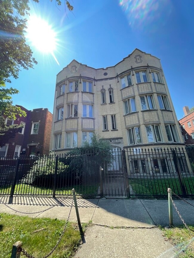 property at 7932 S Kingston Ave