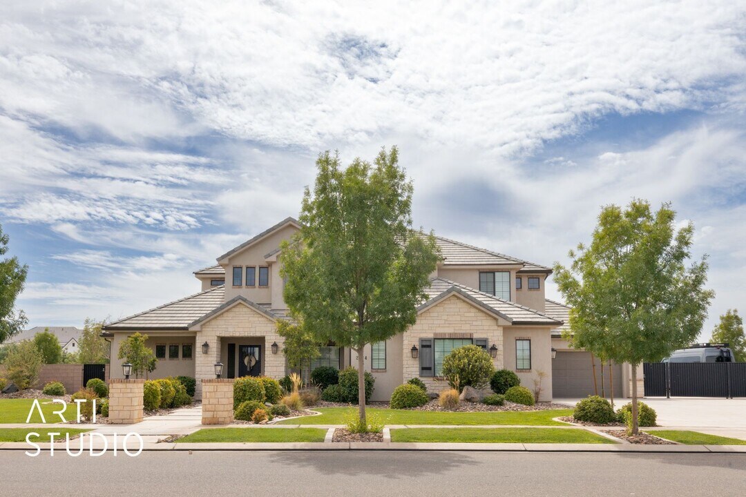 2234 E 4040 S in Saint George, UT - Building Photo