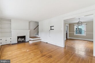 530 E Manoa Rd in Havertown, PA - Building Photo - Building Photo