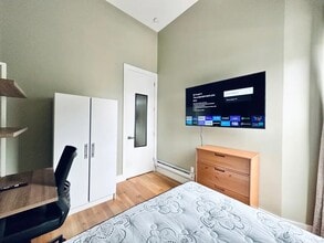 Furnished room/NOT APARTMENT in Queens, NY - Foto de edificio - Building Photo