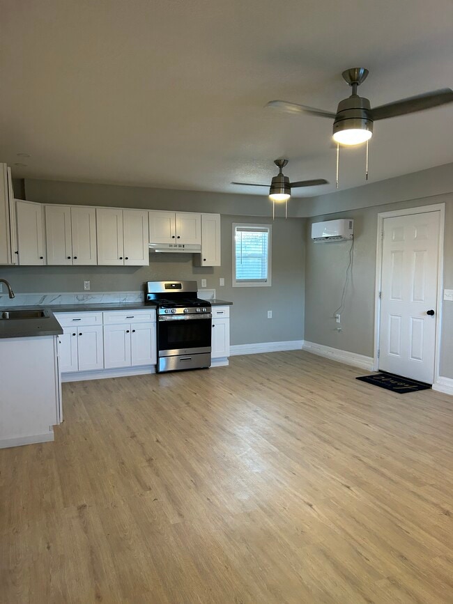 1407 Chase St in San Jacinto, CA - Building Photo - Building Photo