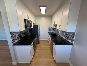 14433 Bancroft Ave in San Leandro, CA - Building Photo - Building Photo