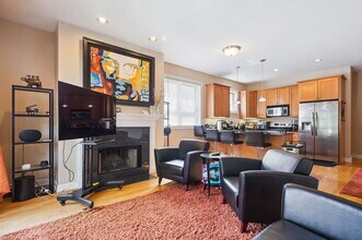 4210 N California Ave in Chicago, IL - Building Photo - Building Photo