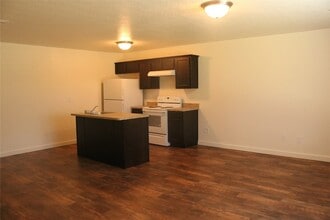 10535 Mills Rd, Unit 9D in Houston, TX - Building Photo - Building Photo