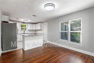 1330 W Sears St in Denison, TX - Building Photo - Building Photo