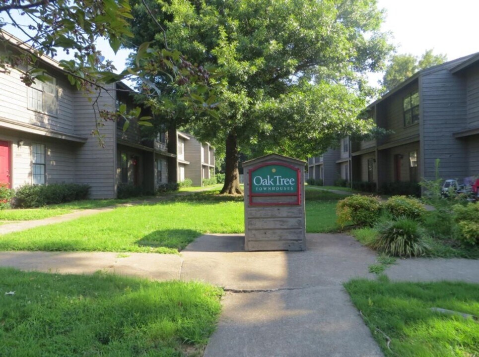 2628 Kantz Dr in Fayetteville, AR - Building Photo