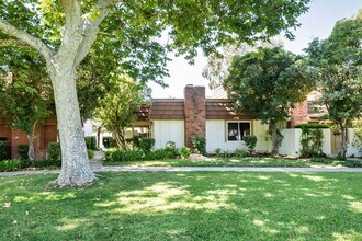 10331 Larwin Ave in Los Angeles, CA - Building Photo - Building Photo