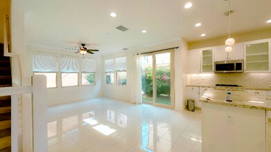 24 Clover in Lake Forest, CA - Building Photo - Building Photo