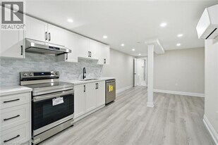 489 Cannon St E in Hamilton, ON - Building Photo