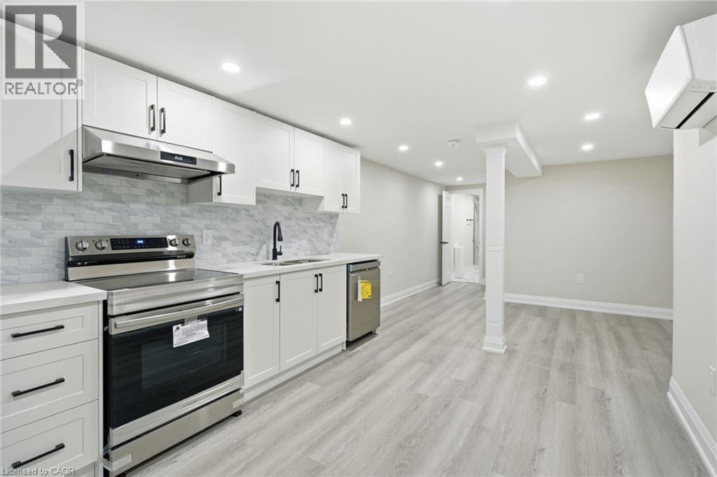 489 Cannon St E in Hamilton, ON - Building Photo