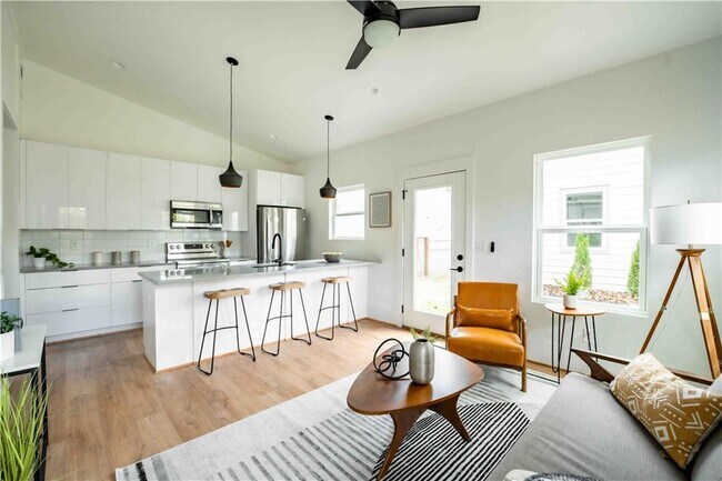 991 Manigault St SE in Atlanta, GA - Building Photo - Building Photo