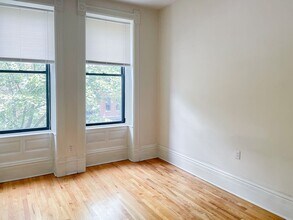 2954 N Racine Ave, Unit 2F in Chicago, IL - Building Photo - Building Photo