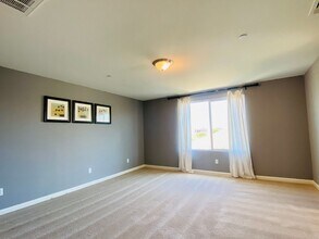 3882 Buckingham Ave in Clovis, CA - Foto de edificio - Building Photo