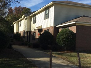 St Elmo Apartment Homes in Columbus, GA - Building Photo - Building Photo