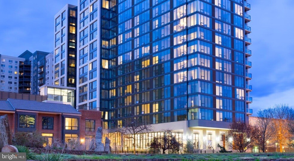 450 N 18th St, Unit 2BED1BA-MODEL in Philadelphia, PA - Building Photo