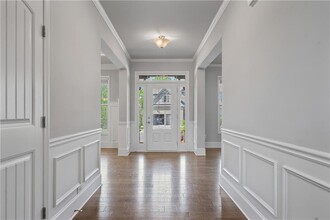 4585 Woodland Bank Blvd in Buford, GA - Building Photo - Building Photo