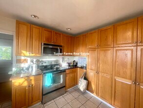 59 Sunset Rd, Unit 2 in Somerville, MA - Building Photo - Building Photo