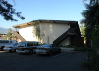 Tori Apartments in Santa Barbara, CA - Foto de edificio - Building Photo