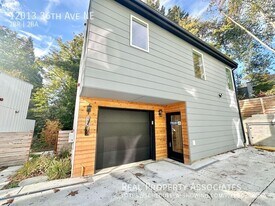 12013 36th Ave NE in Seattle, WA - Building Photo