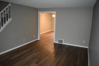 2207 Delmar Dr in Folcroft, PA - Foto de edificio - Building Photo