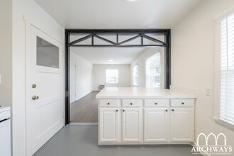 4220 Ventura Canyon Ave in Los Angeles, CA - Building Photo - Building Photo