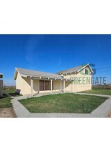 2065 W Main Ave in Crows Landing, CA - Building Photo - Building Photo