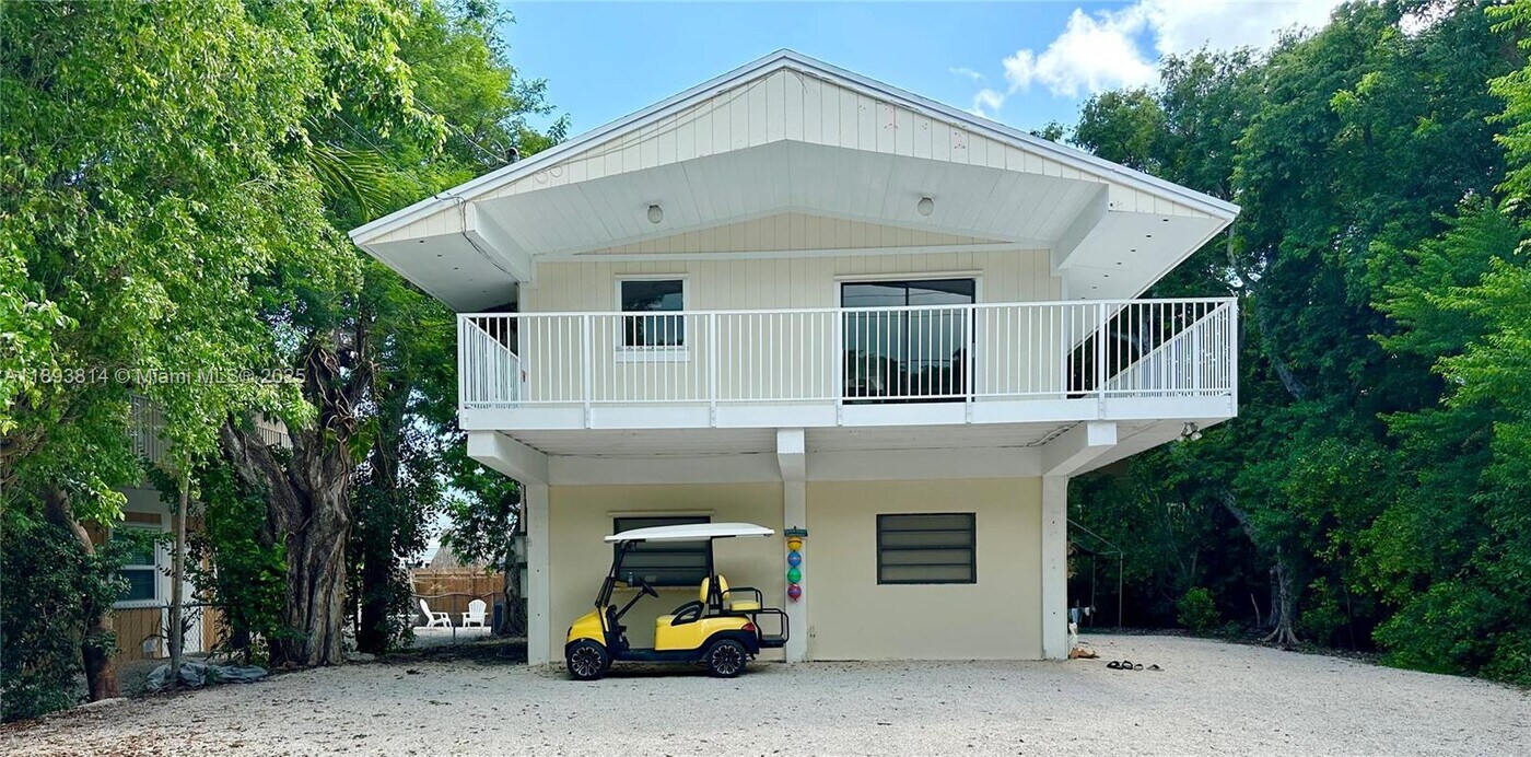 333 Bayview Ave in Key Largo, FL - Building Photo