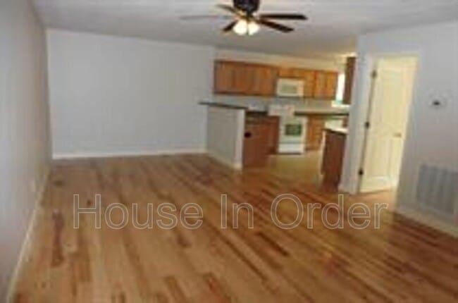 11 Howards Row Pl in Asheville, NC - Building Photo - Building Photo