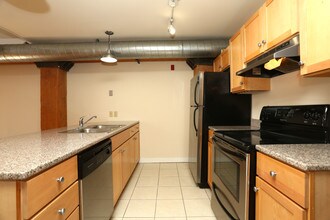 Cigar Lofts in Richmond, VA - Foto de edificio - Interior Photo