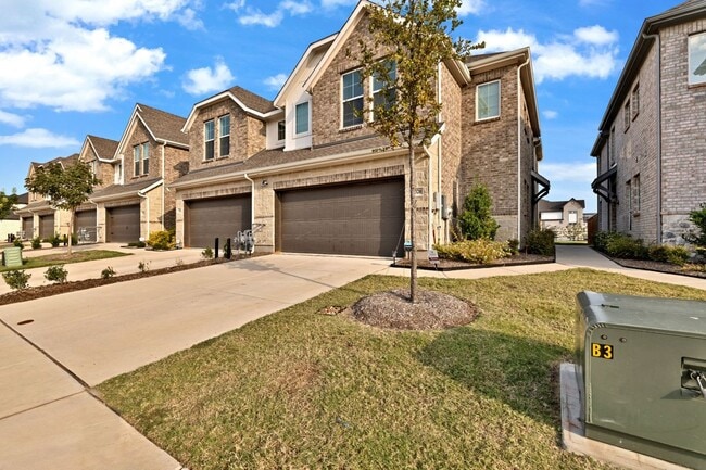 property at 1320 Hill Country Pl